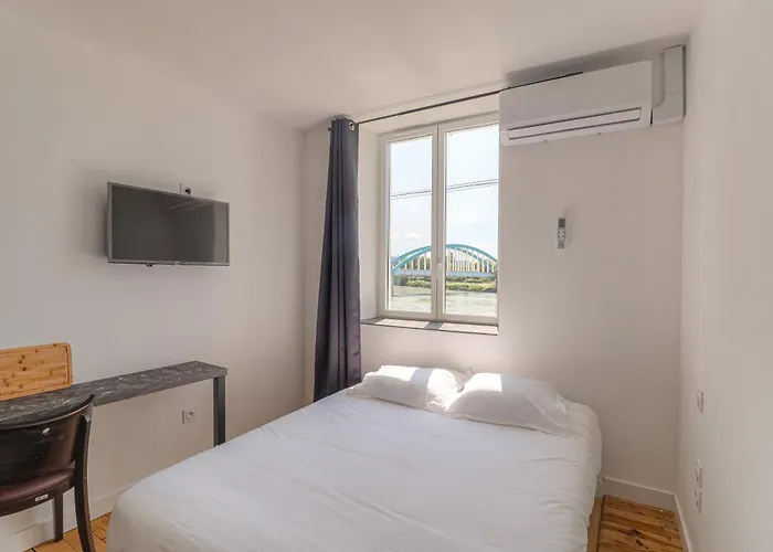 Le Berlin - Les Appartements De L\'Olivier